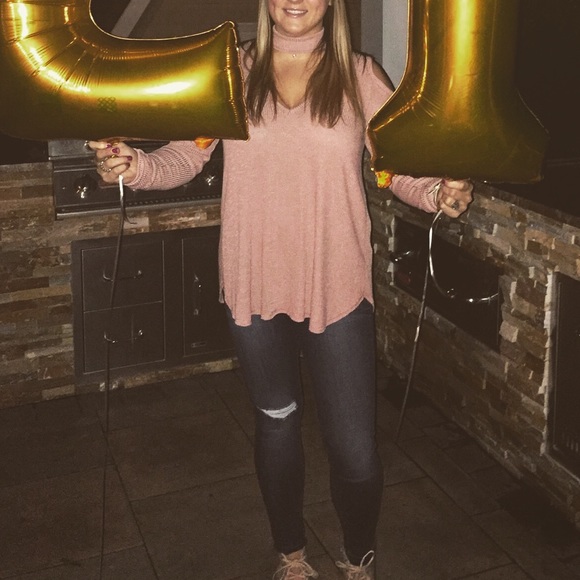 Cold shoulder long sleeve top - Picture 1 of 4